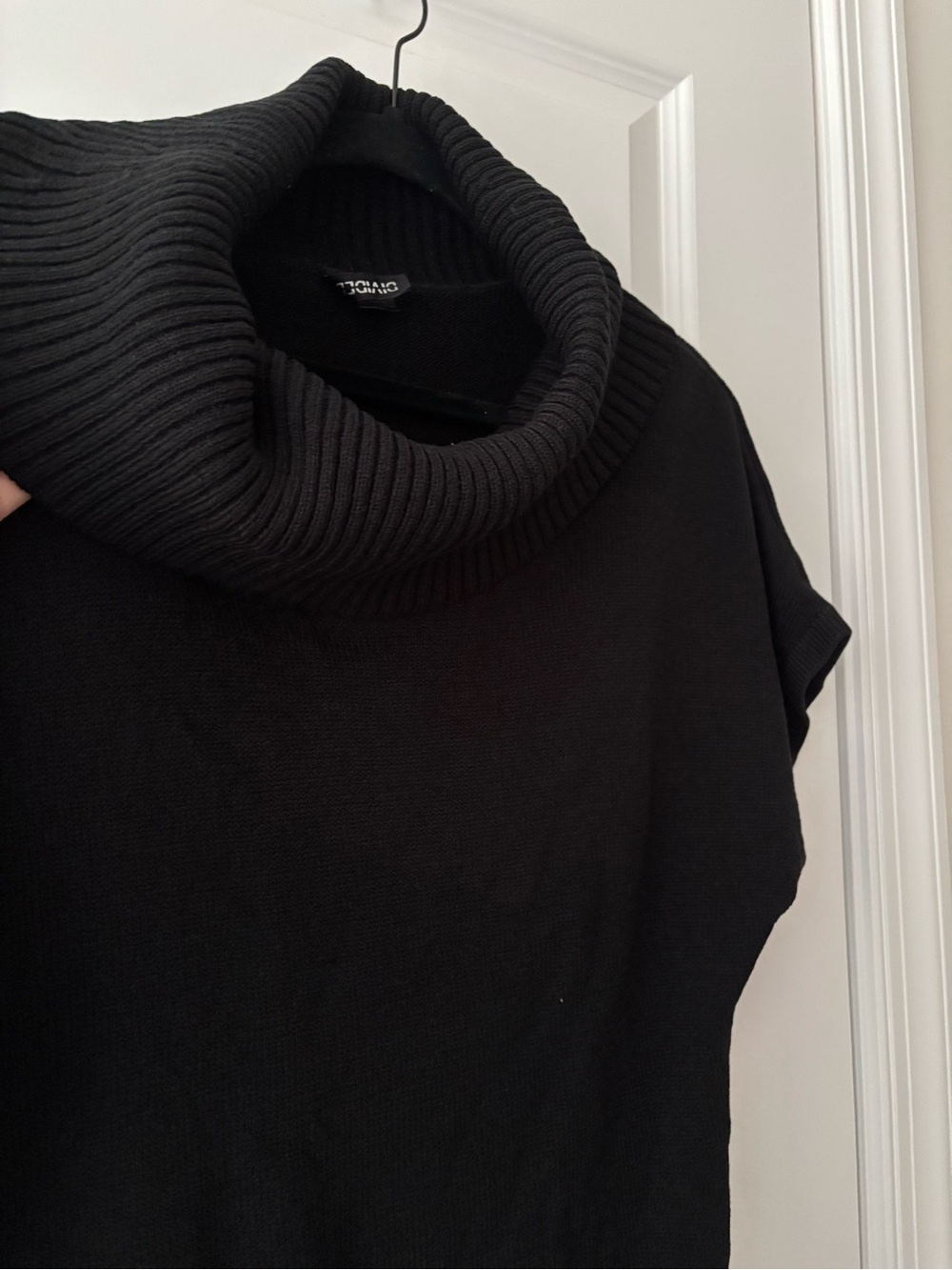 H&M Black Short-Sleeve Cowl Neck Sweater S - Picture 4 of 7